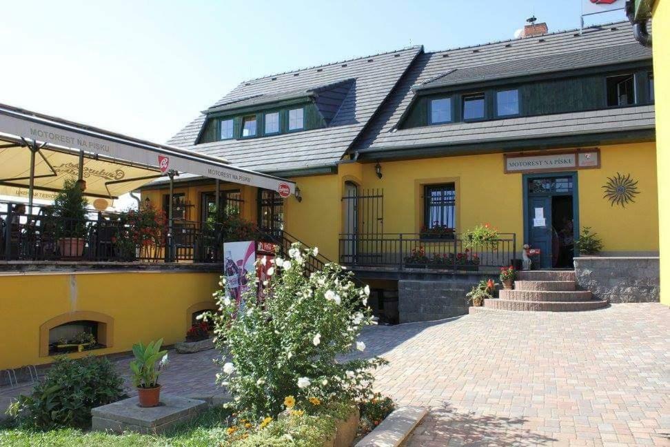 Penzion/Motorest Na Písku Čáslav Exterior foto